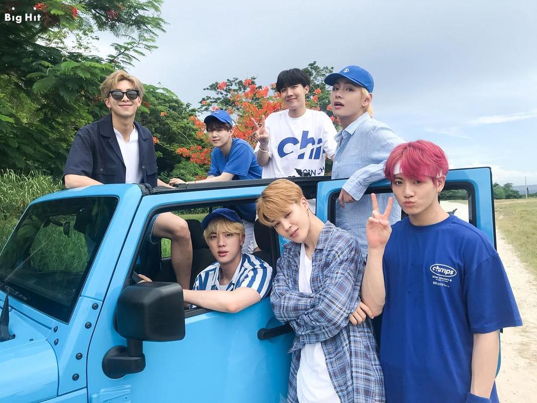 Serunya Berlibur, Intip 7 Ide Mix   Match ala Member BTS Ini!