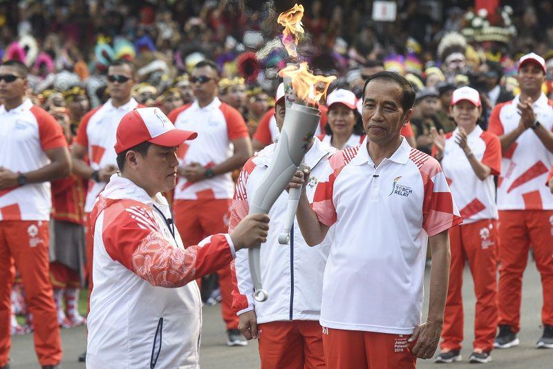 Api Obor Asian Games yang Dipegang Jokowi Sempat Mati