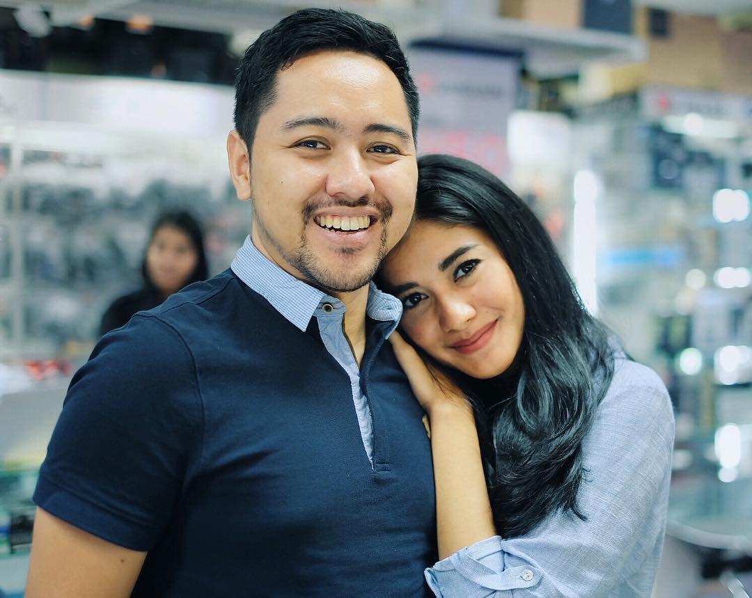 Go Public, Ini 12 Potret Kemesraan Naysila Mirdad dan Sang Kekasih