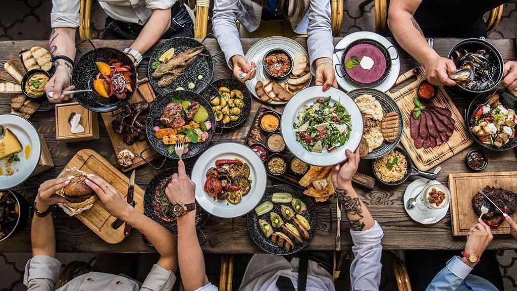 9 Promo Makanan Murah yang Dapat Memerdekakan Rasa Laparmu