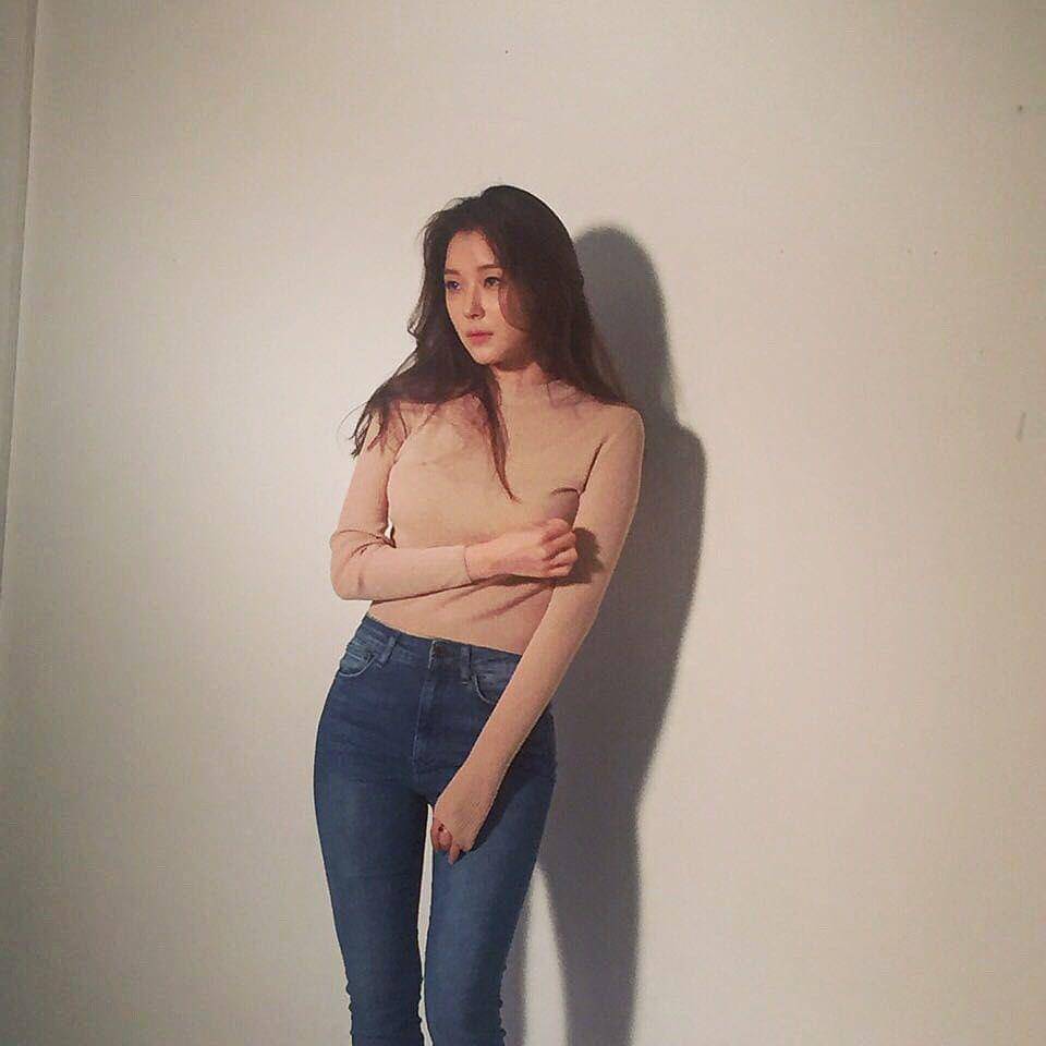 Instagram.com/j_ourly