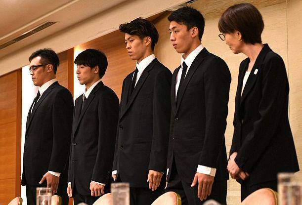 (Keempat pemain bola basket Jepang meminta maaf ke publik) AFP PHOTO
