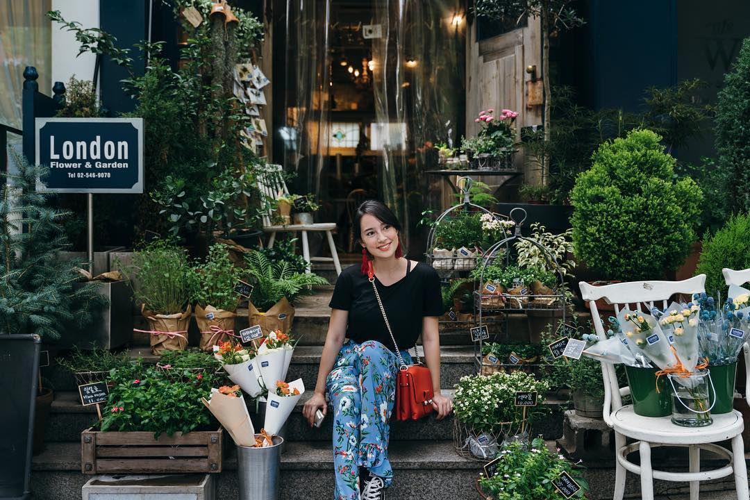 Keren Banget! Ini 10 Inspirasi OOTD ala Tatjana Saphira