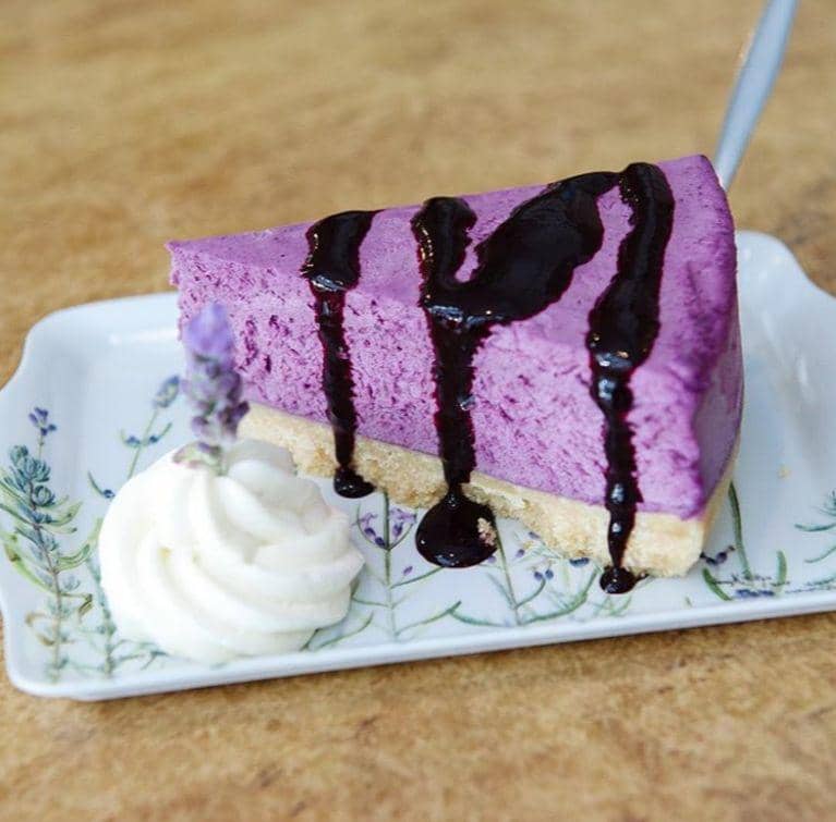 instagram.com/lavenderbistro_boutique