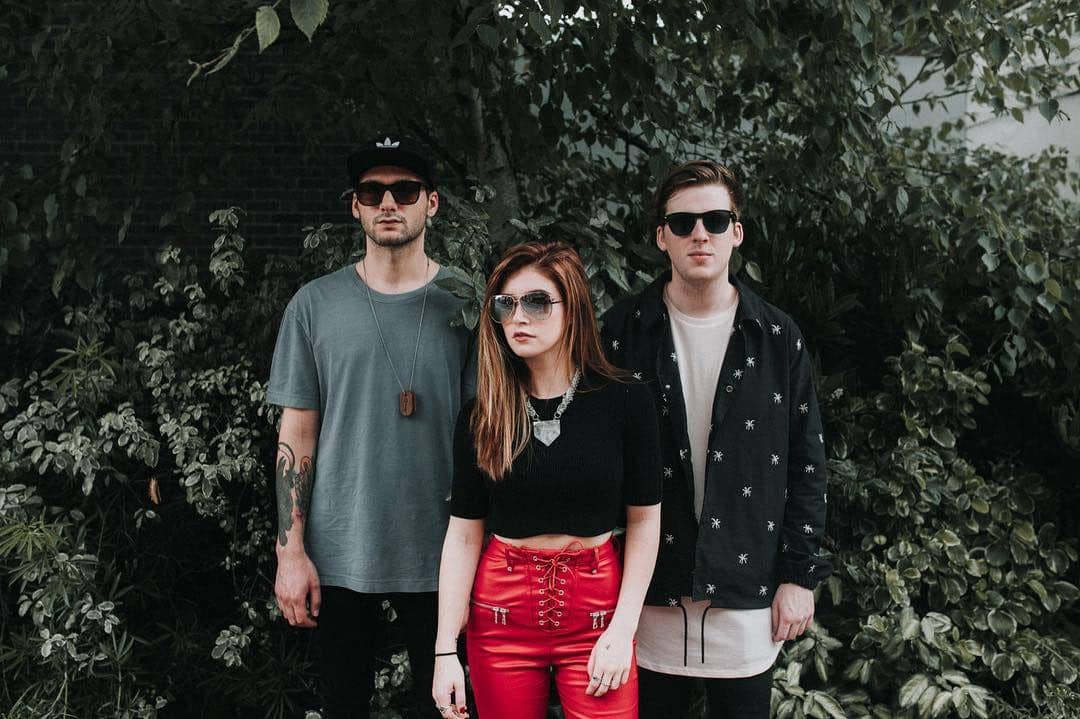 5 Band yang Sukses Mengawali Karier Sebagai Cover Artist Lain