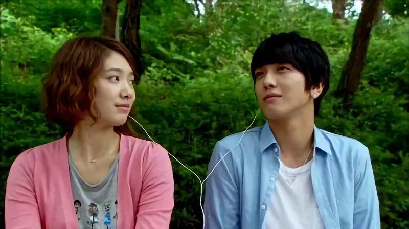 kdramakisses.com