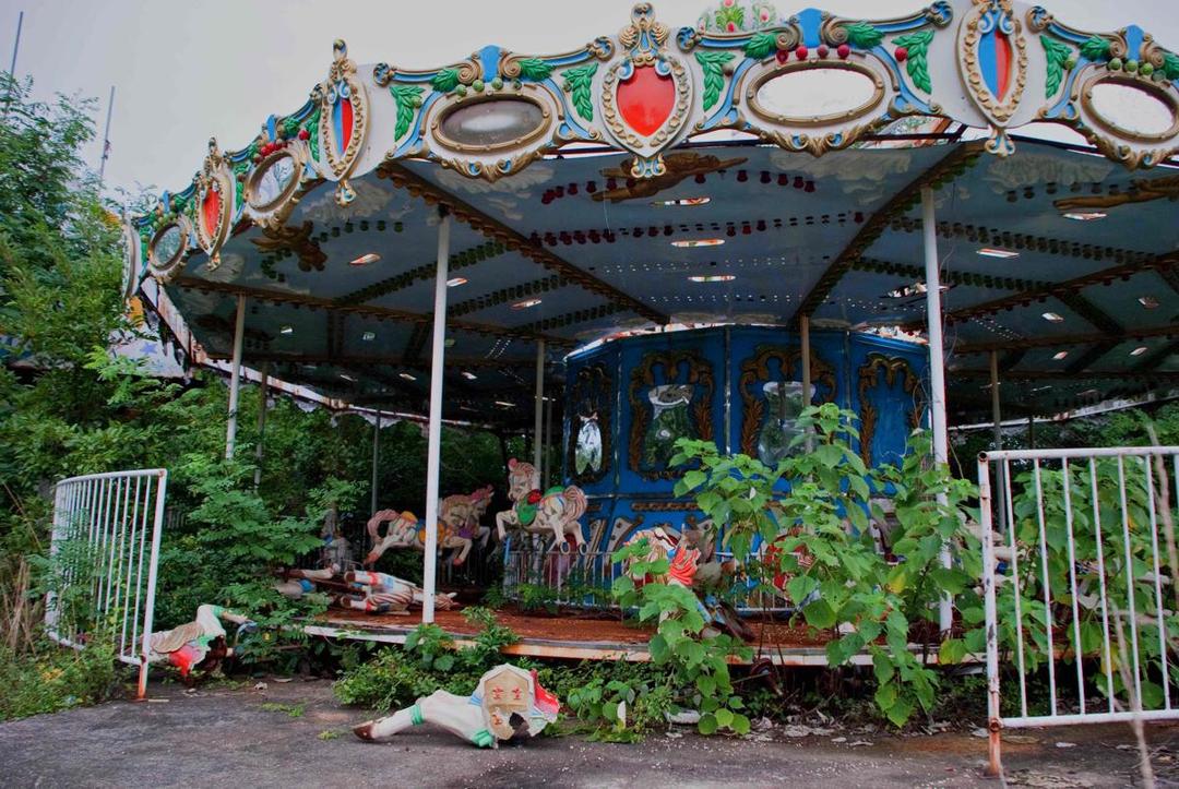 Punya Cerita Mengerikan, 9 Taman Hiburan Ini Ditinggalkan Begitu Saja