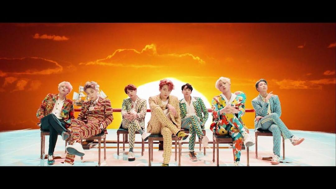 Sempat Trending, Ini 4 Teori Penting dalam MV 'IDOL' BTS