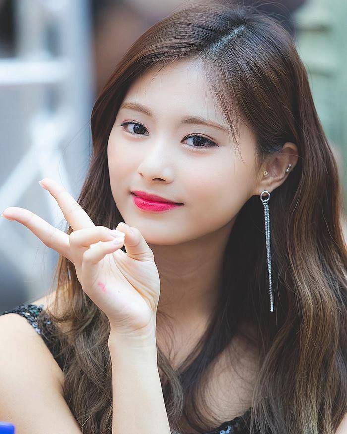 Instagram.com/queentzuyu