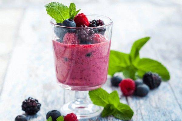 resep smoothies berry (recipes.sparkpeople.com)