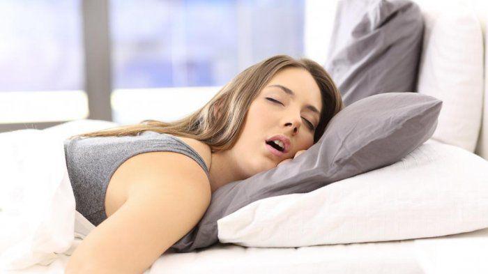 Duh, 4 Kebiasaan Sebelum Tidur Ini Bisa Bikin Jerawatan!