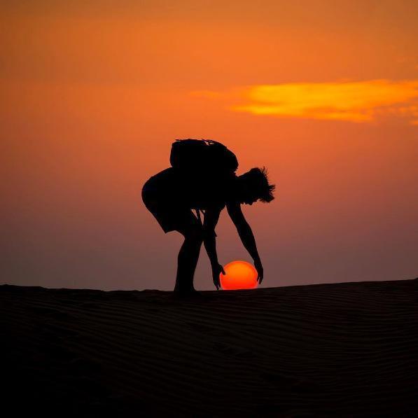 10 Foto Sunset Paling Unik yang Bikin Feed Instagram Makin Aesthetic
