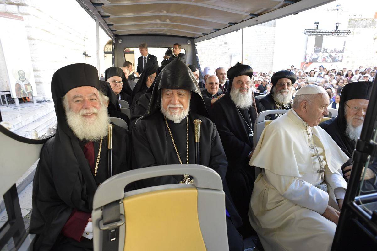 ANTARA FOTO/Vatican Media/Handout via REUTERS