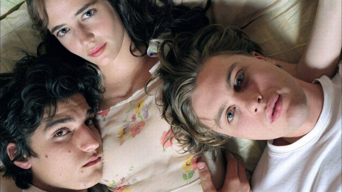 Khusus Dewasa! Meski Ada Adegan Erotis, 7 Film ini Romantis Banget