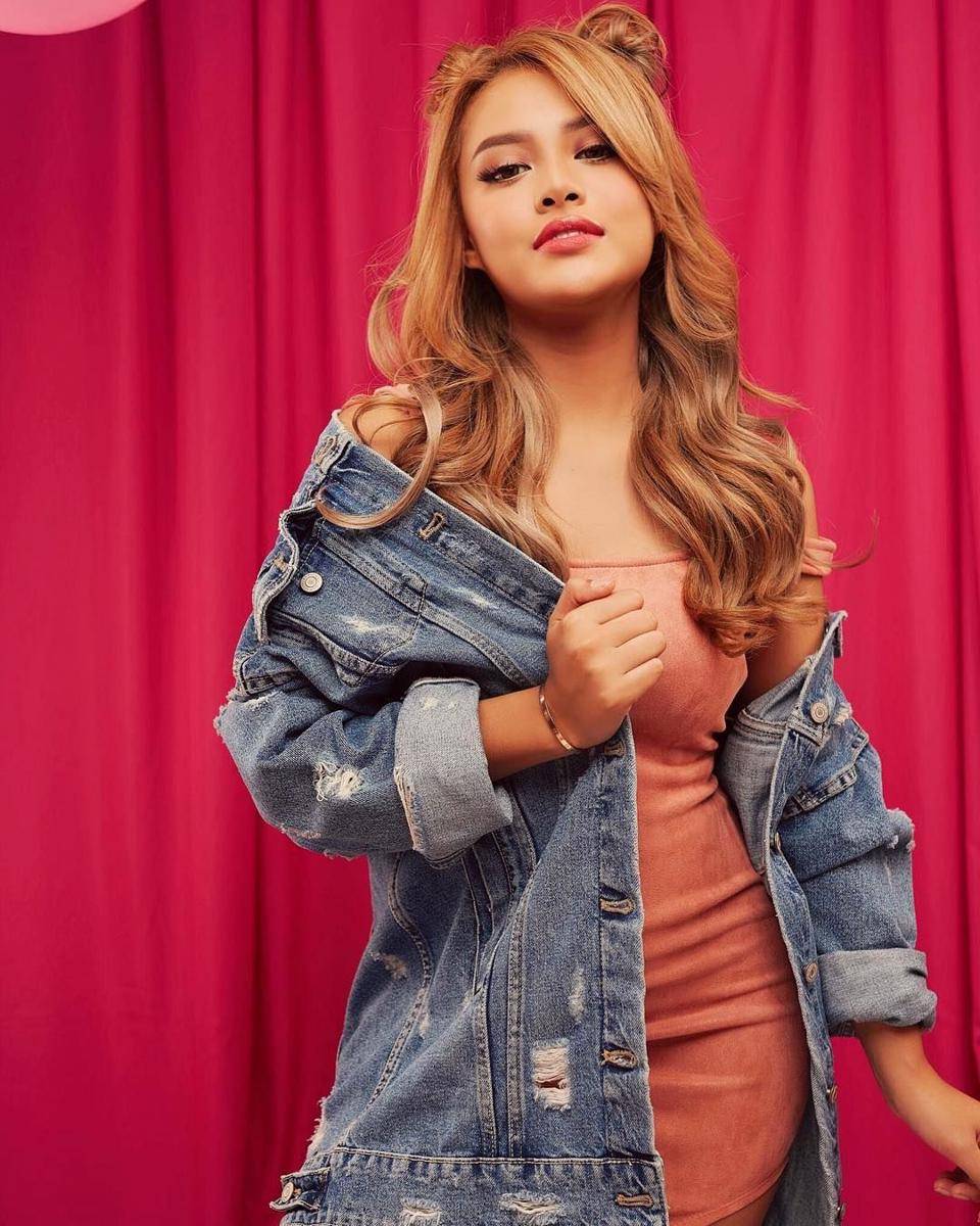 instagram.com/aurelie.hermansyah