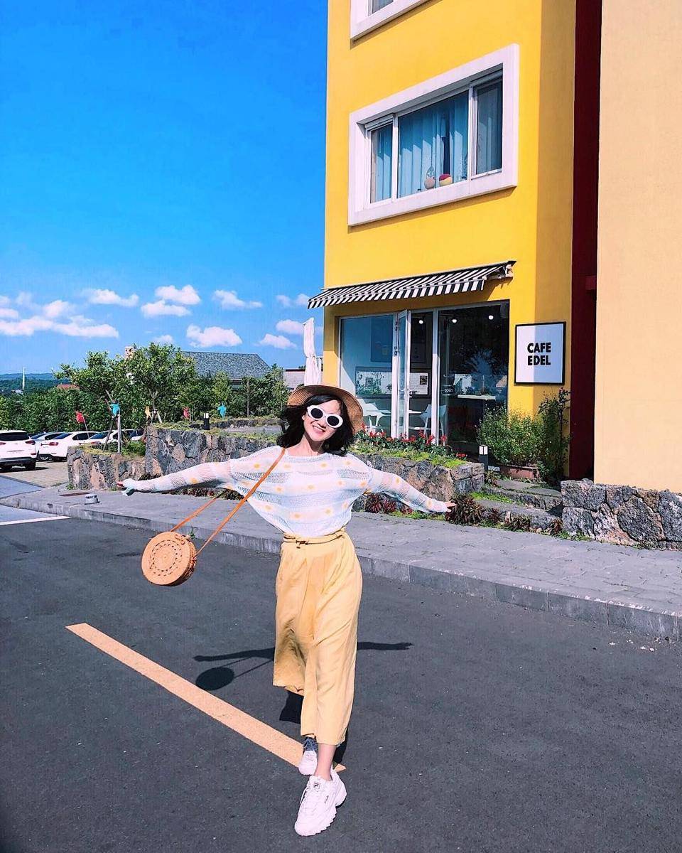 Instagram.com/nandaarsynt