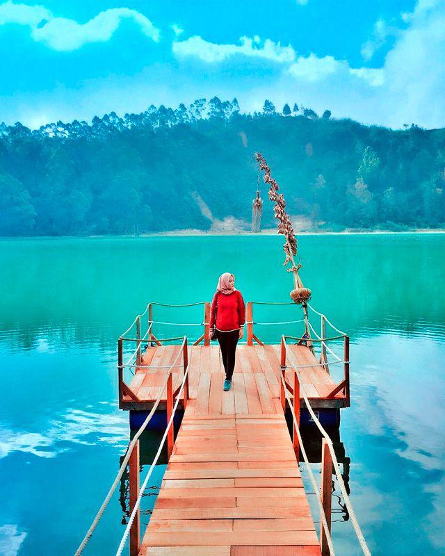 instagram.com/indiraradanar