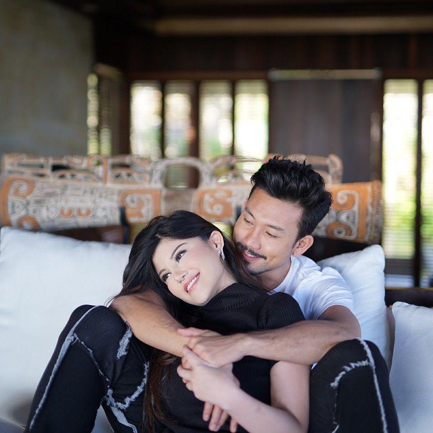 10 Potret Manis Pre Wedding Dita Soedarjo dan Denny Sumargo