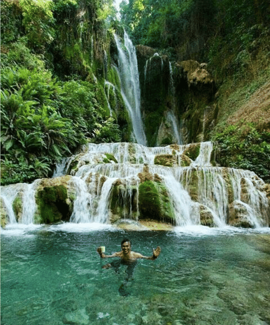 www.instagram.com/wisatasumba