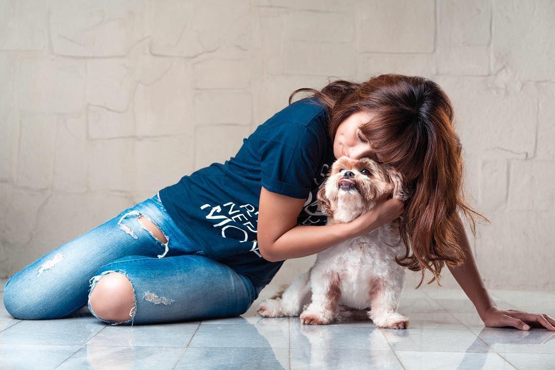 Kisah Haru Davina, Model yang Aktif Menyelamatkan Hewan Telantar