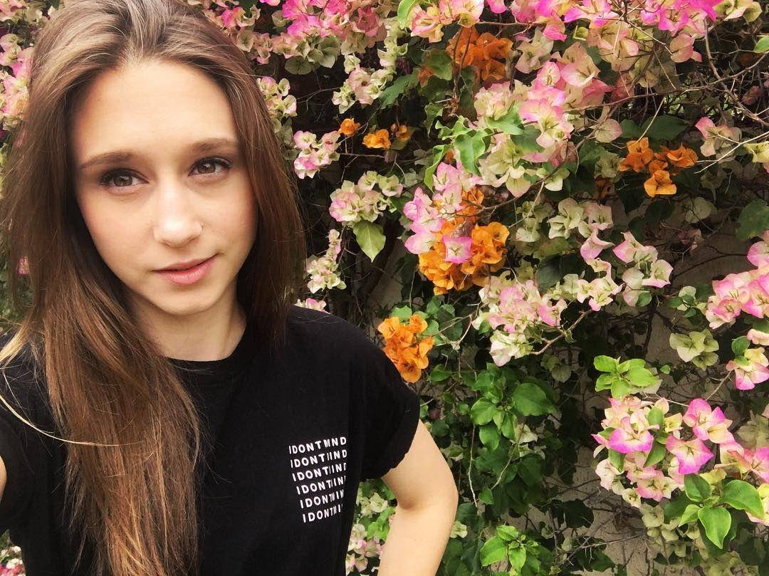 instagram.com/@taissafarmiga