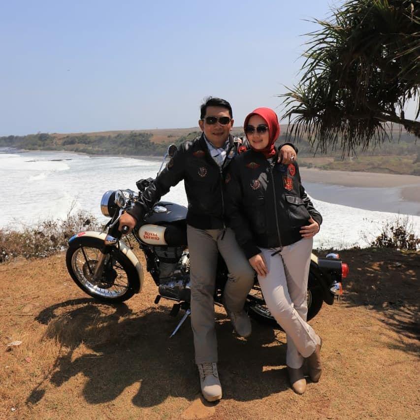 10 Momen Romantis Ridwan Kamil & Ibu Cinta yang Bikin Baper