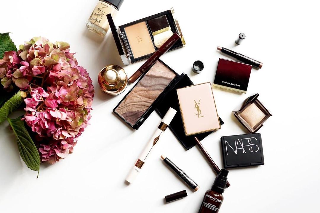 5 Drugstore Makeup yang Kualitasnya Sama dengan Produk High End