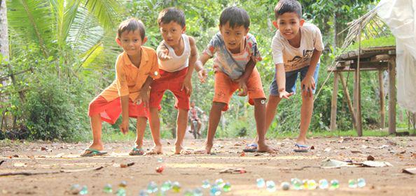 http://suarapamekasan.com/spfm/wp-content/uploads/2017/03/KELERENG-Dwi-Hartato.jpg
