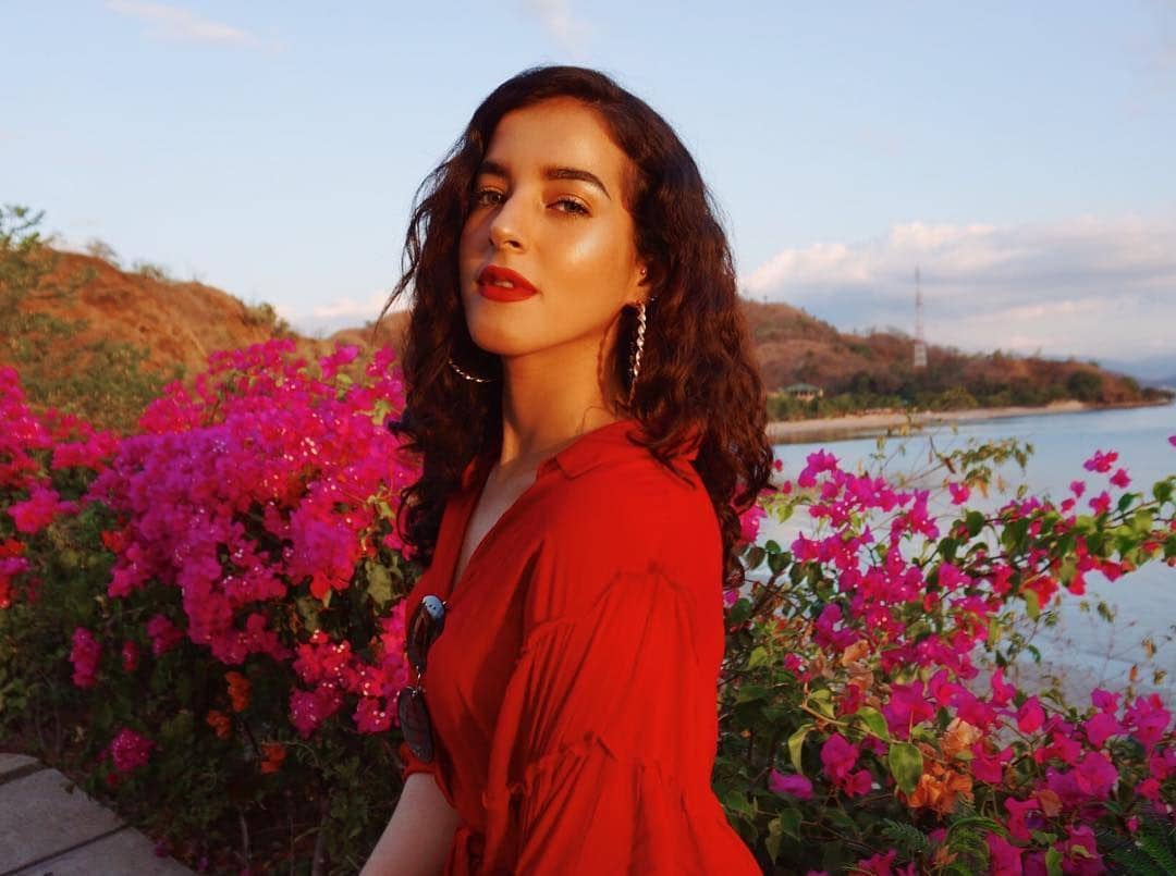 9 Mix n Match Kekinian dengan Outer ala Beauty Vlogger Tasya Farasya