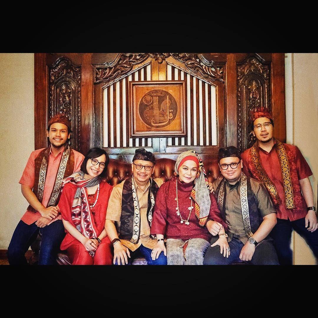 instagram.com/adera_ega