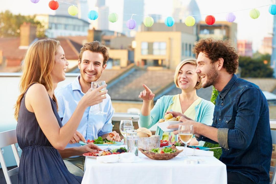5 Tipe Pertemanan yang Paling Kamu Butuhkan Setelah Menikah