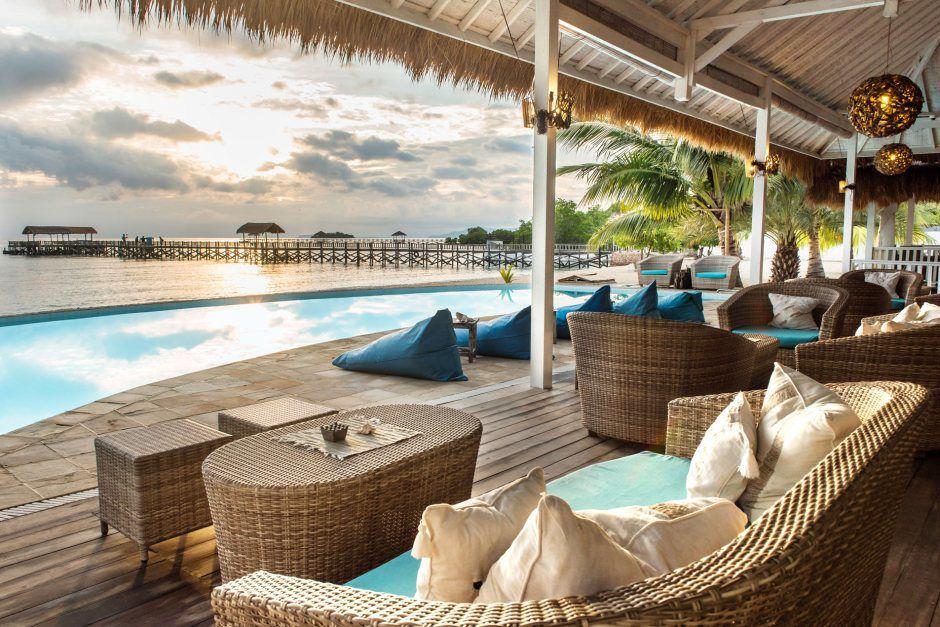 Asyik Banget, 10 Resort Tepi Pantai Terbaik di Indonesia