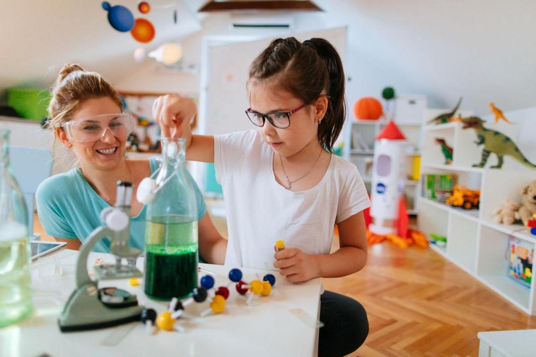 Sambil Main Air, Ini lho 5 Eksperimen Sains untuk Anak-anak