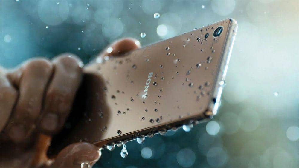 Tangguh, Ini 5 Smartphone Bersertifikat Militer Buat Para Pecinta Alam