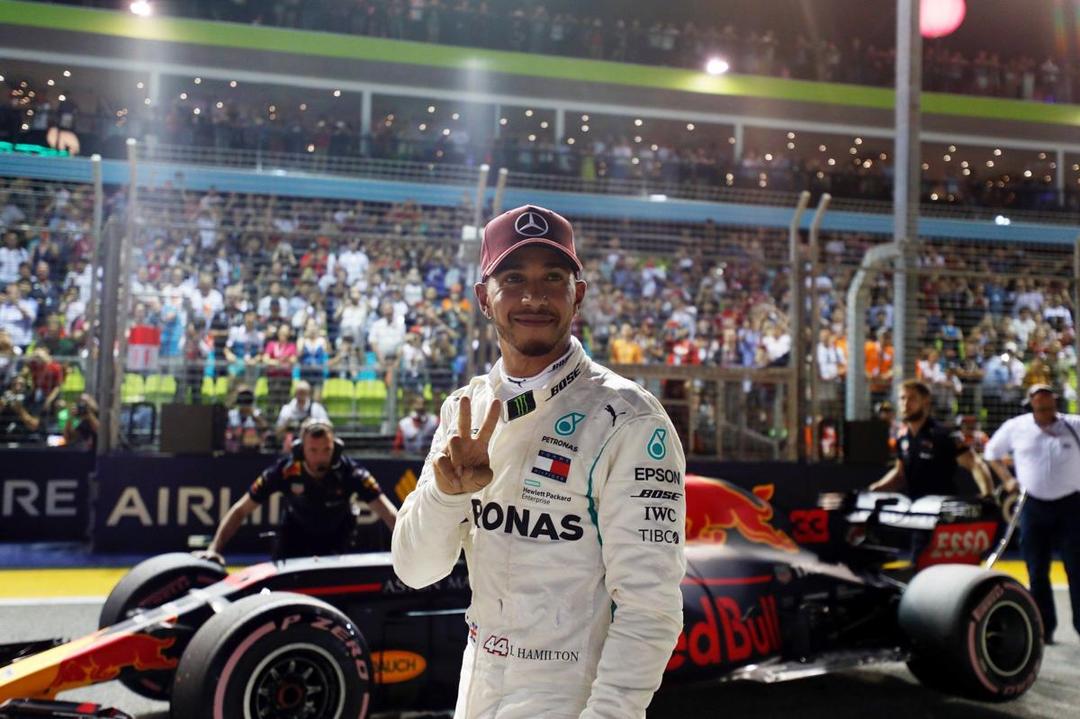 Ungguli Verstappen, Hamilton Raih Pole Position GP Singapura