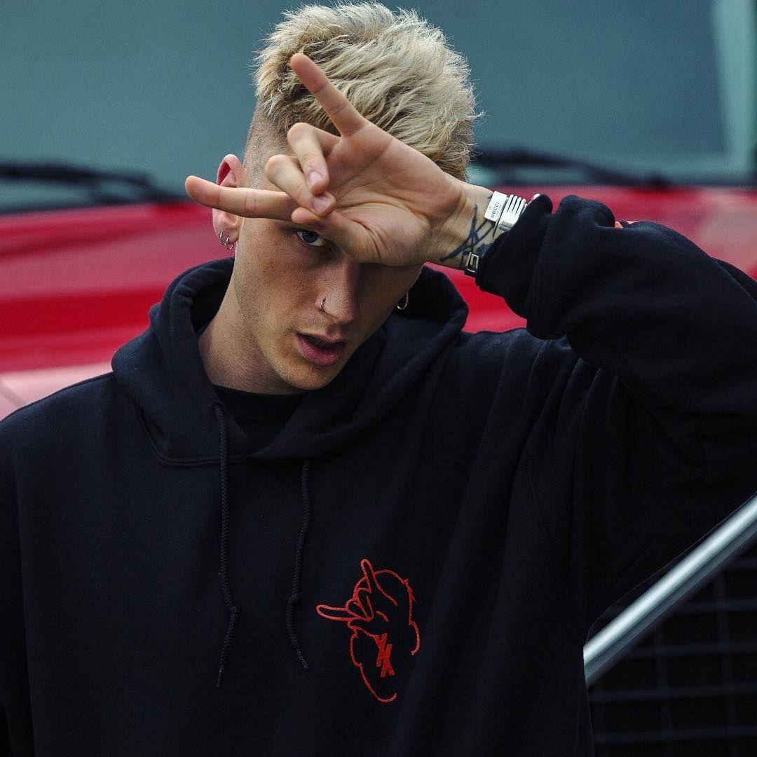 Instagram.com/machinegunkelly
