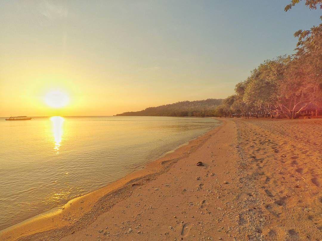 instagram.com/pulau_moyo