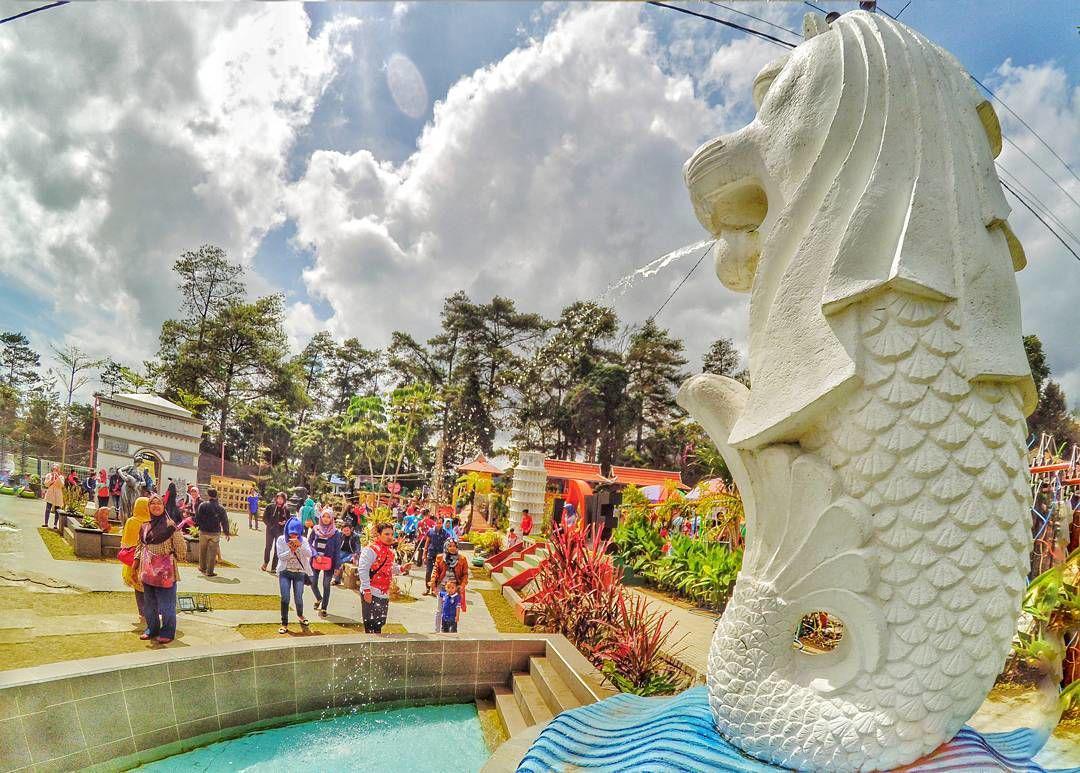 Kece! 5 Tempat Wisata di Indonesia Ini Punya Miniatur Landmark Dunia