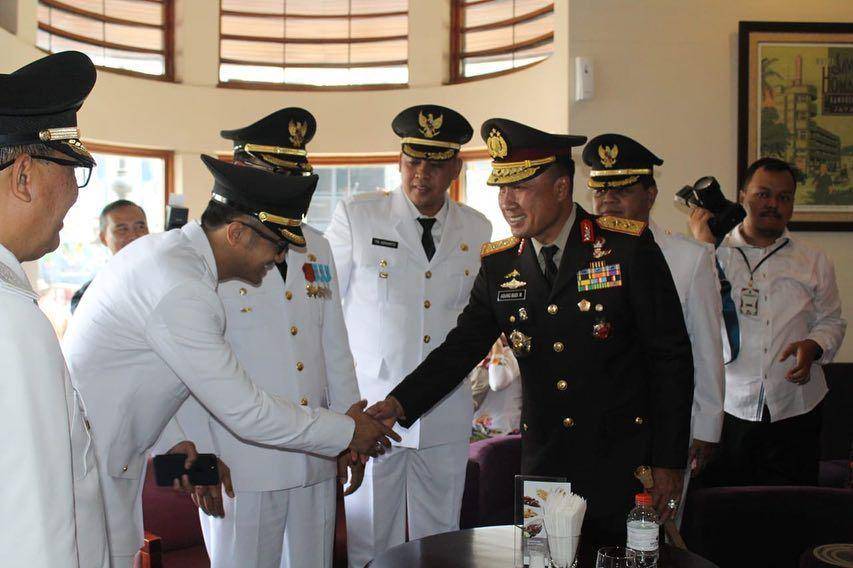 Instagram.com/hengkykurniawan