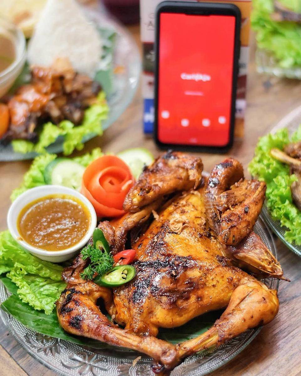 instagram.com/eatandclicks