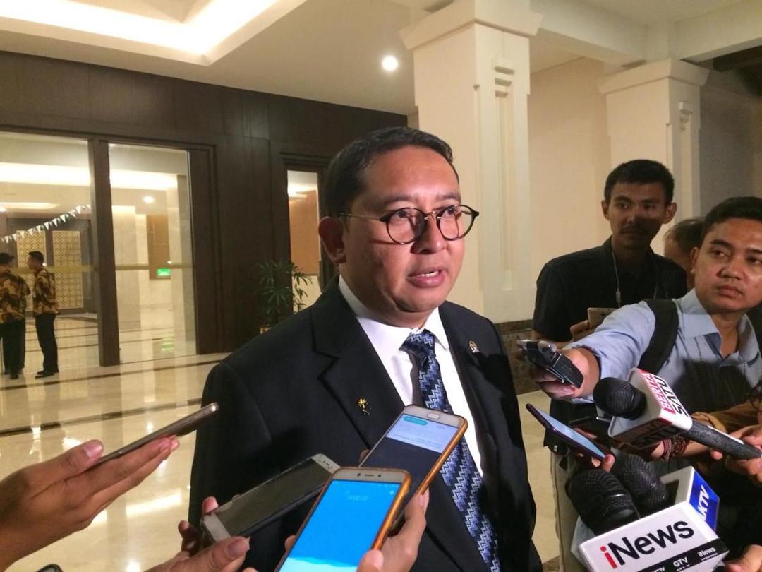 Kritik Pedas Fadli Zon Lewat Puisi 'Brutus', Sindir Luhut?