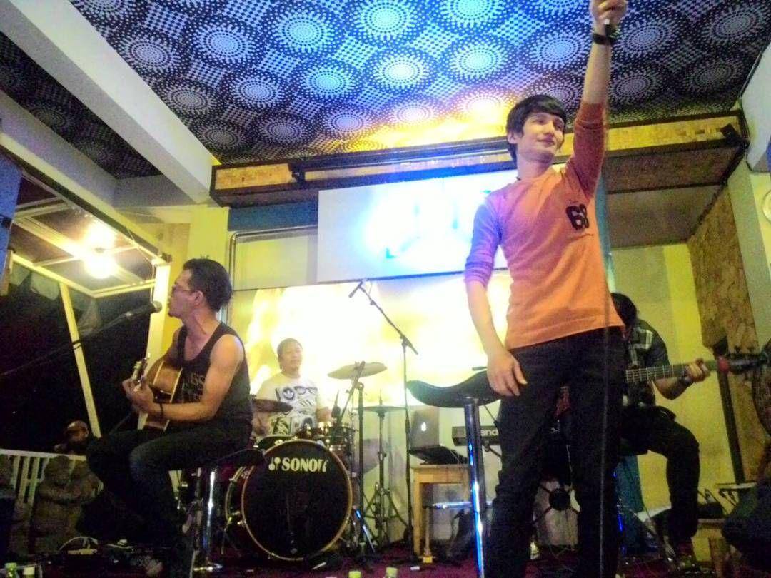 Instagram.com/flanellaband