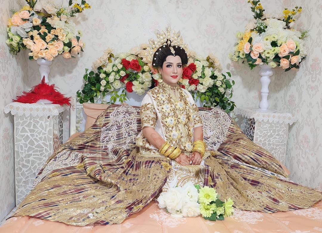 instagram.com/iqramakeup/