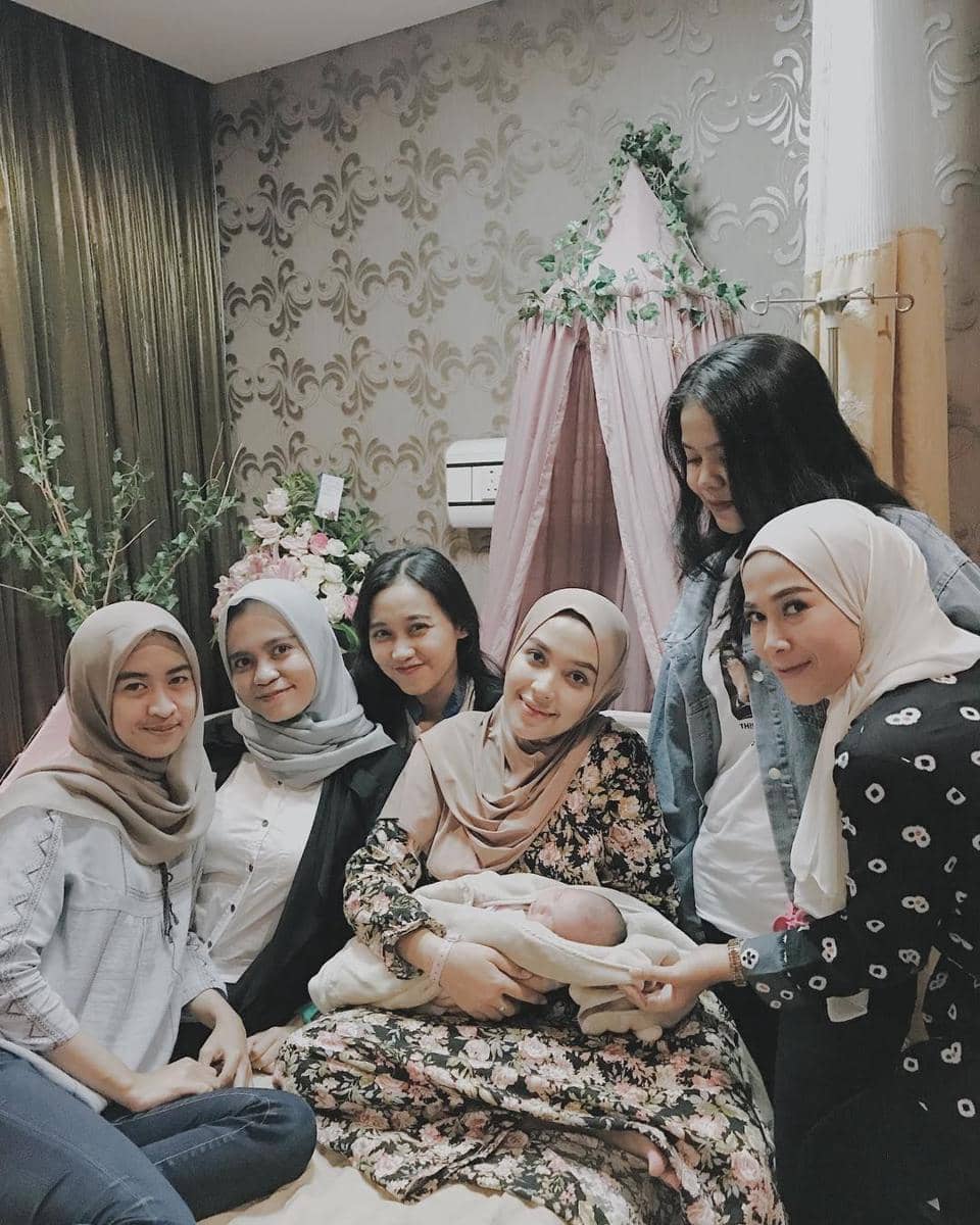 Instagram.com/miayuniarr