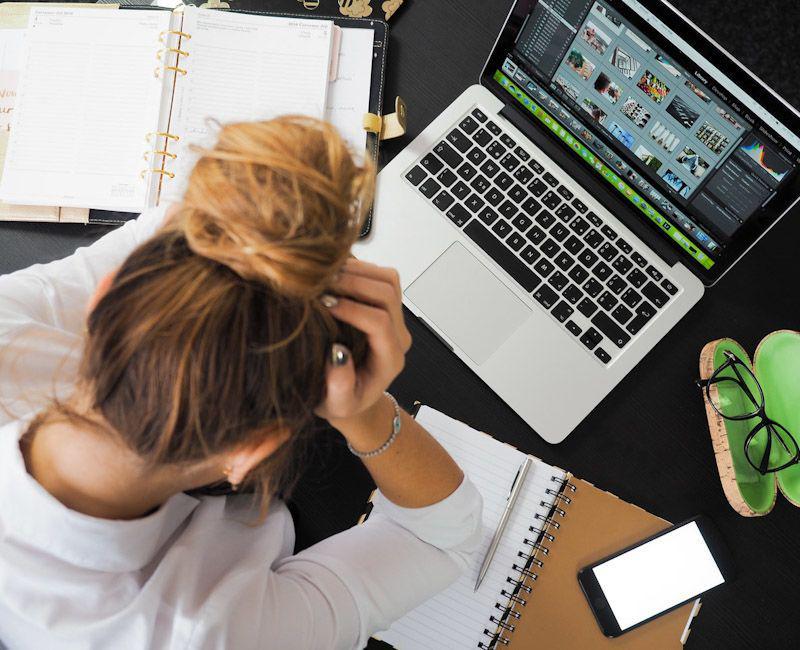 Sering Jadi Kambing Hitam di Kantor? Mungkin 5 Hal Ini Penyebabnya