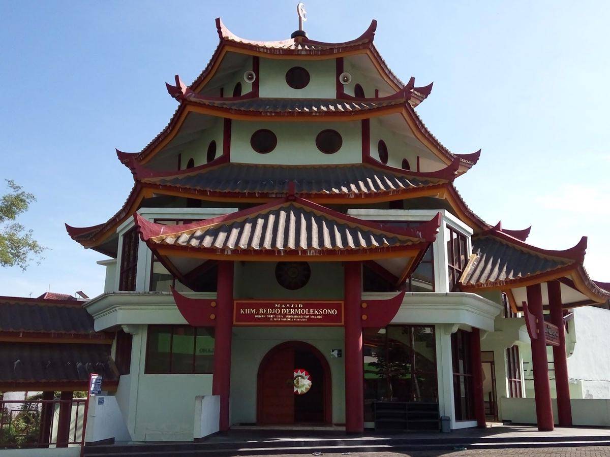 Masjid KHM Bedjo Darmoleksono, Malang (rezagilang.student.umm.ac.id)
