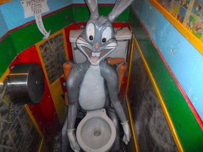 Twitter.com/scarytoilet