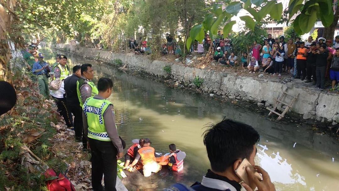 Sesosok Mayat Kakek Ditemukan Mengapung di Sungai Kalibokor