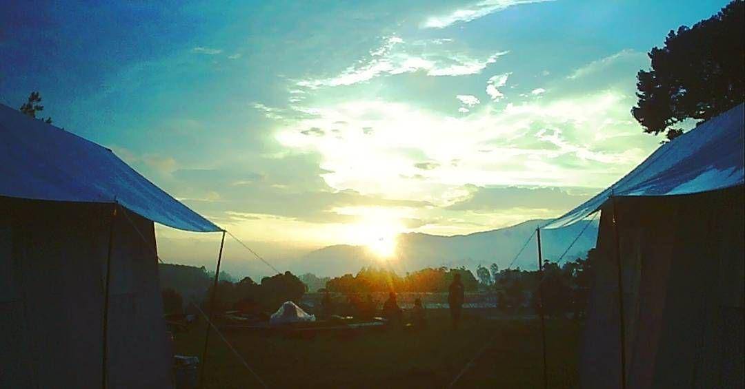 instagram.com/pineforestcamplembang