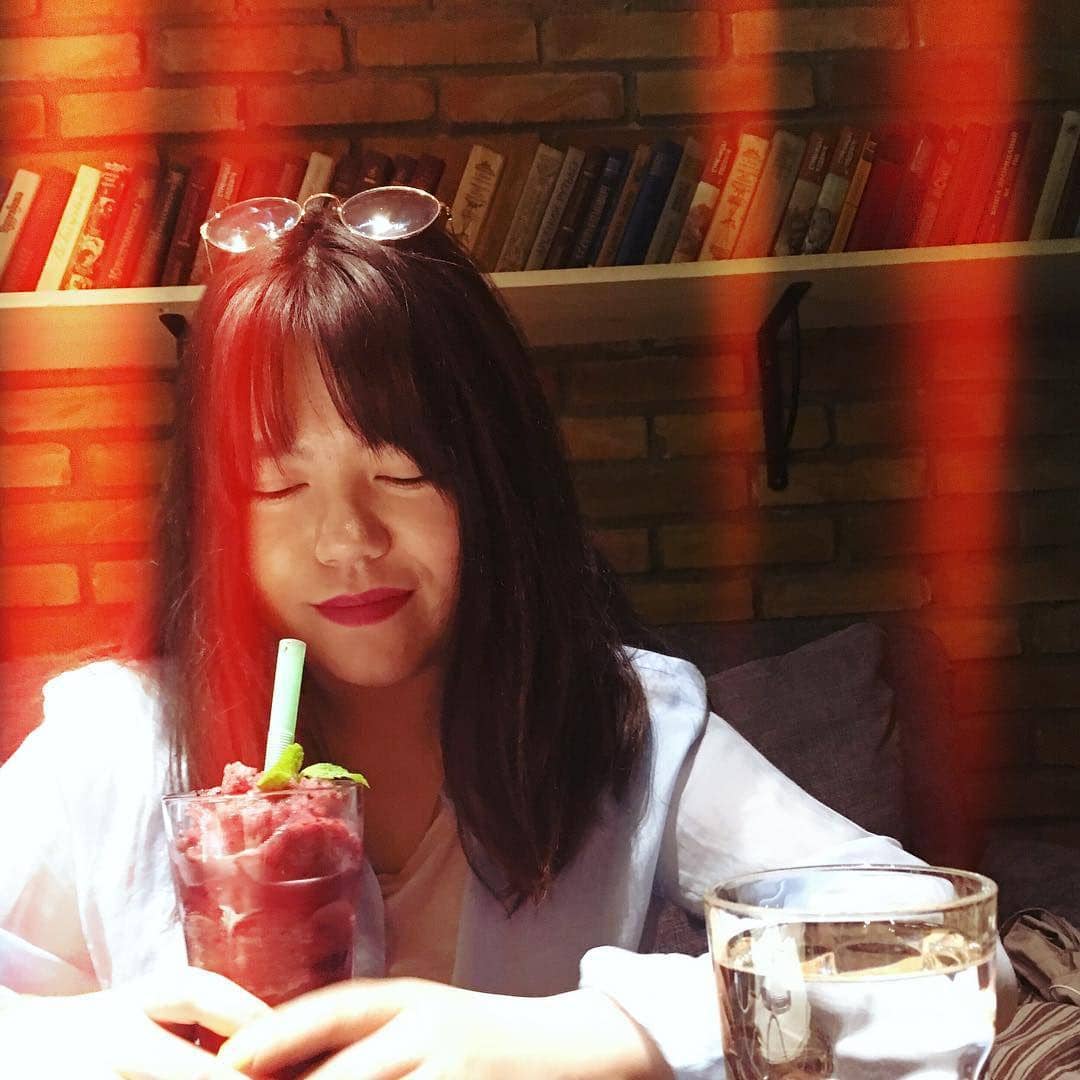 Instagram/@zere.asylbek